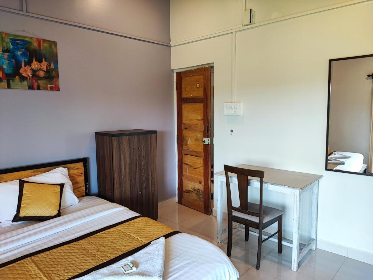 Shivam Bnb Мандрем Екстериор снимка
